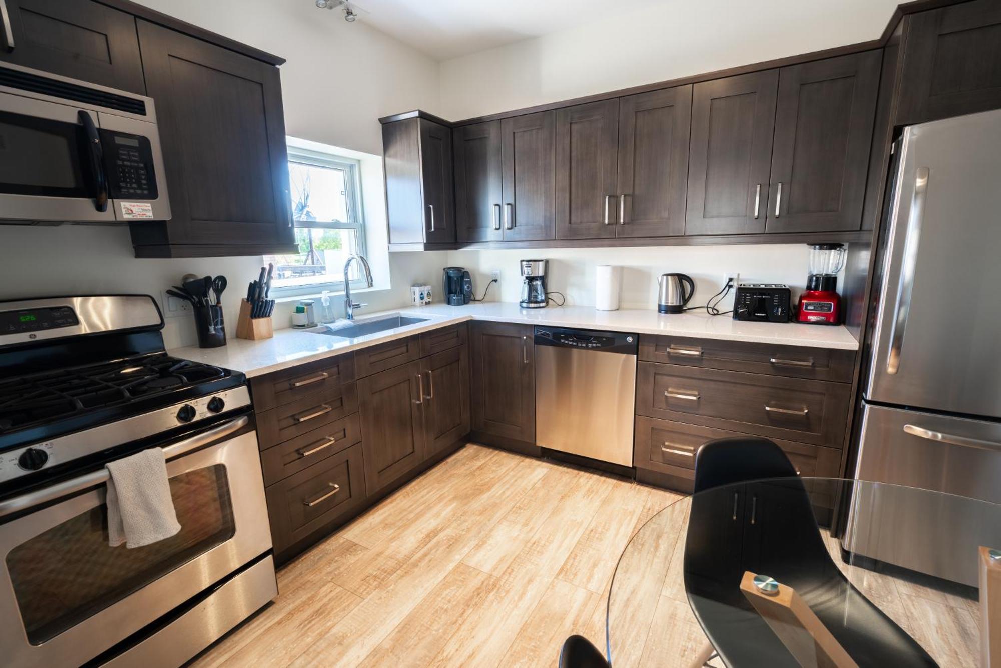 Spacious 3 Bedroom Apartment In Heart Of Niagara Thorold Eksteriør billede