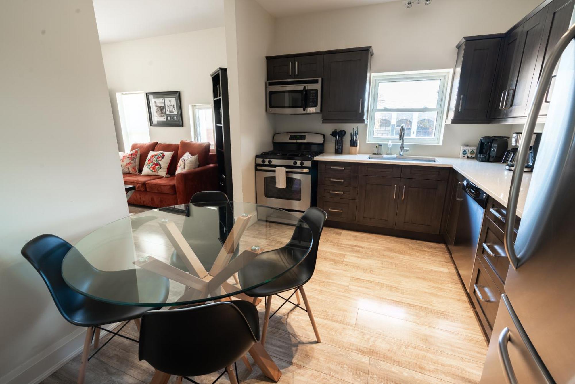 Spacious 3 Bedroom Apartment In Heart Of Niagara Thorold Eksteriør billede